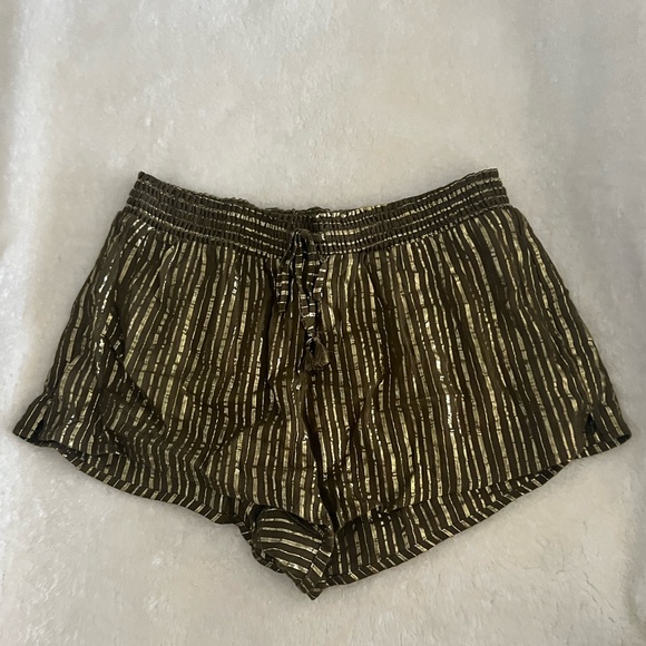 Victoria’s Secret Pajama Shorts - Picture 2 of 3